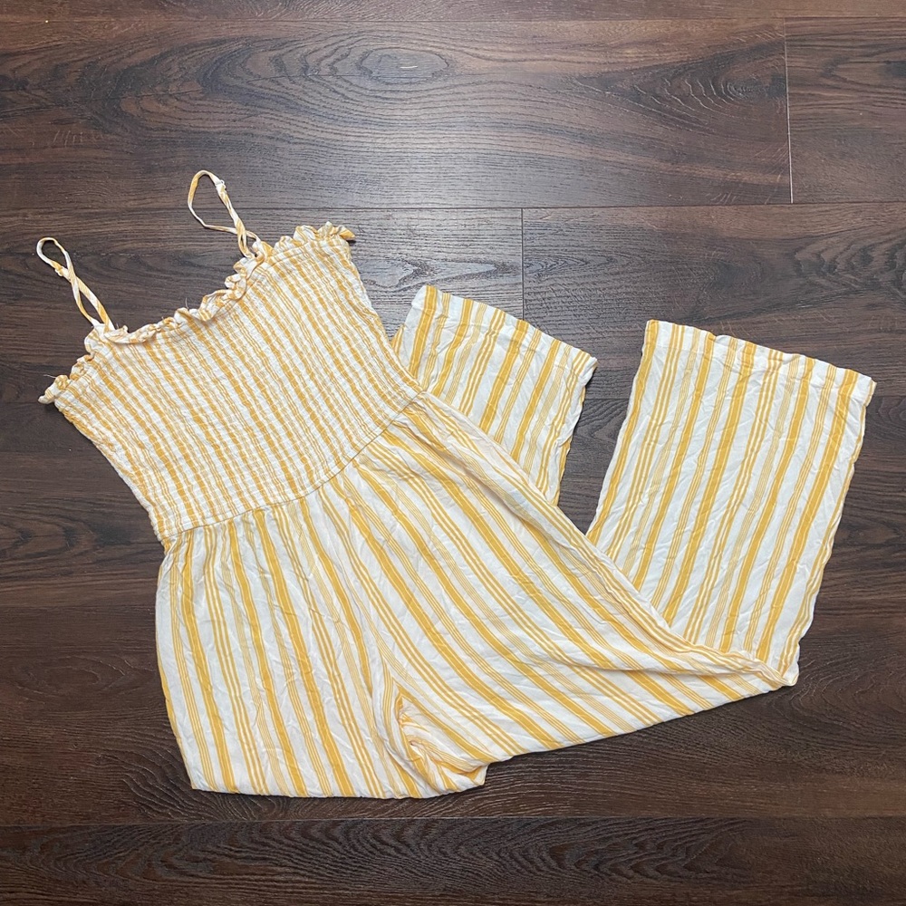 Flowy jumpsuit - size 6